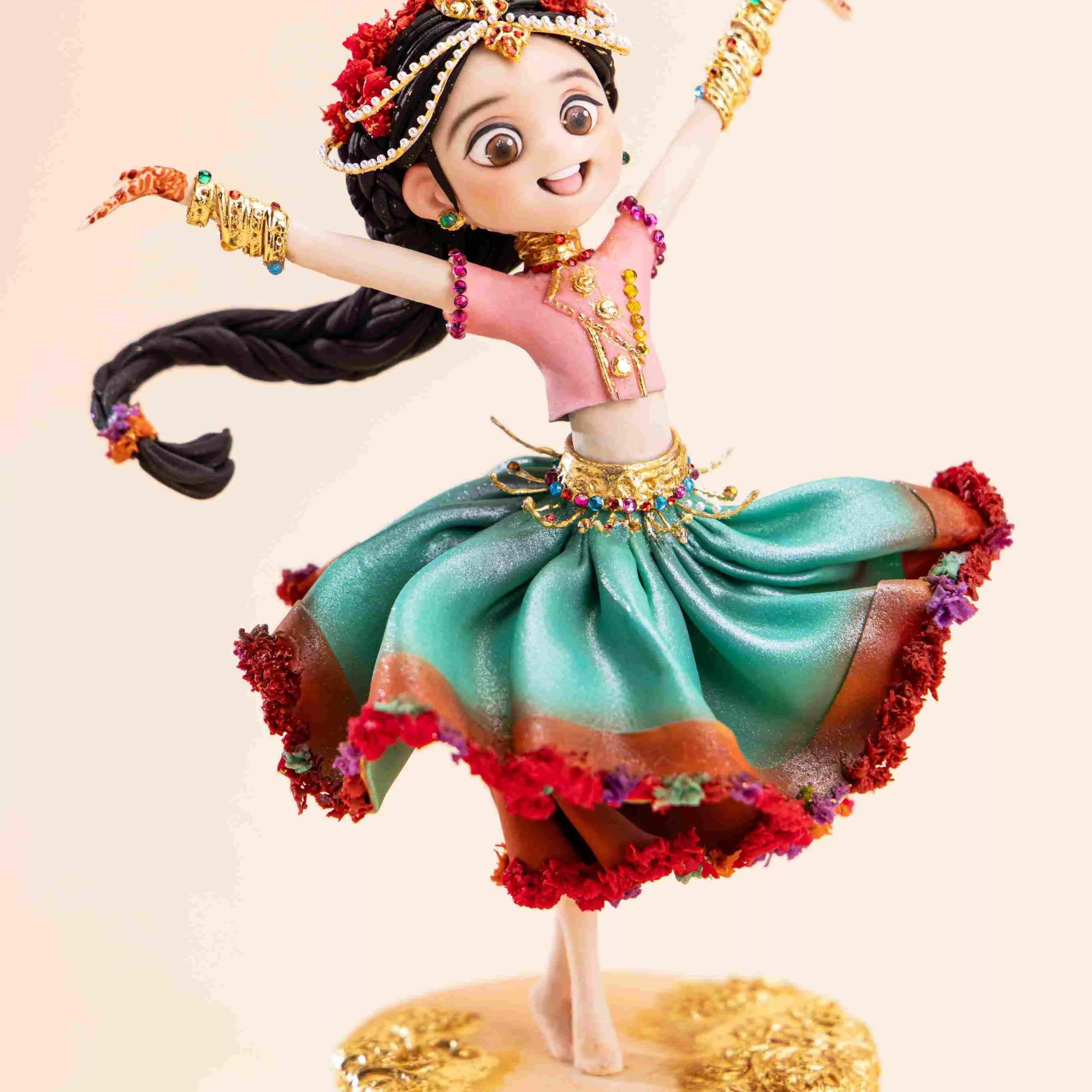 Smiling Dancing Girl Fondant Figurine Masterclass