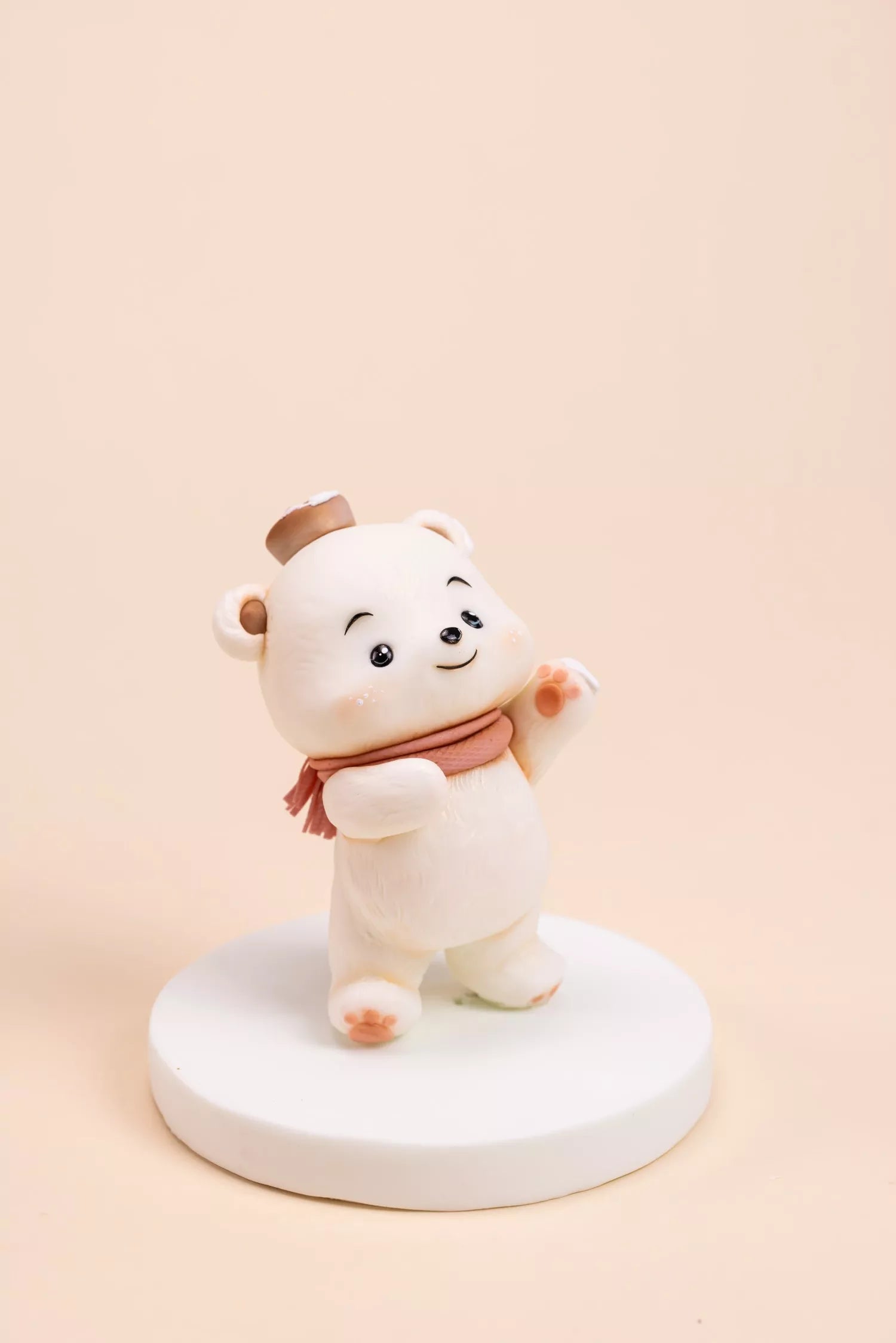 Waving Little Bear Fondant Cake Masterclass