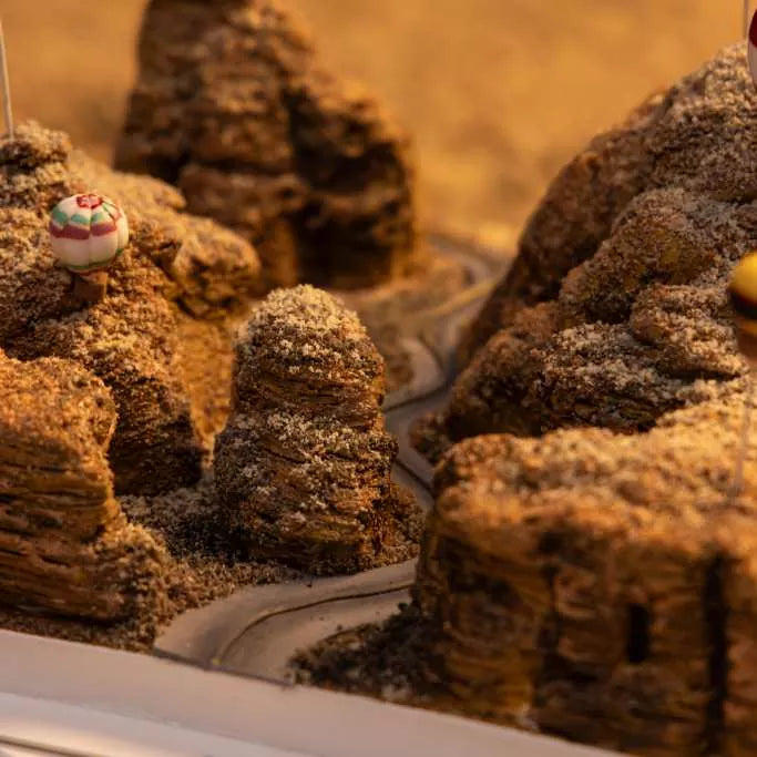Desert Hot Air Balloon Mini-Scape Cake Masterclass