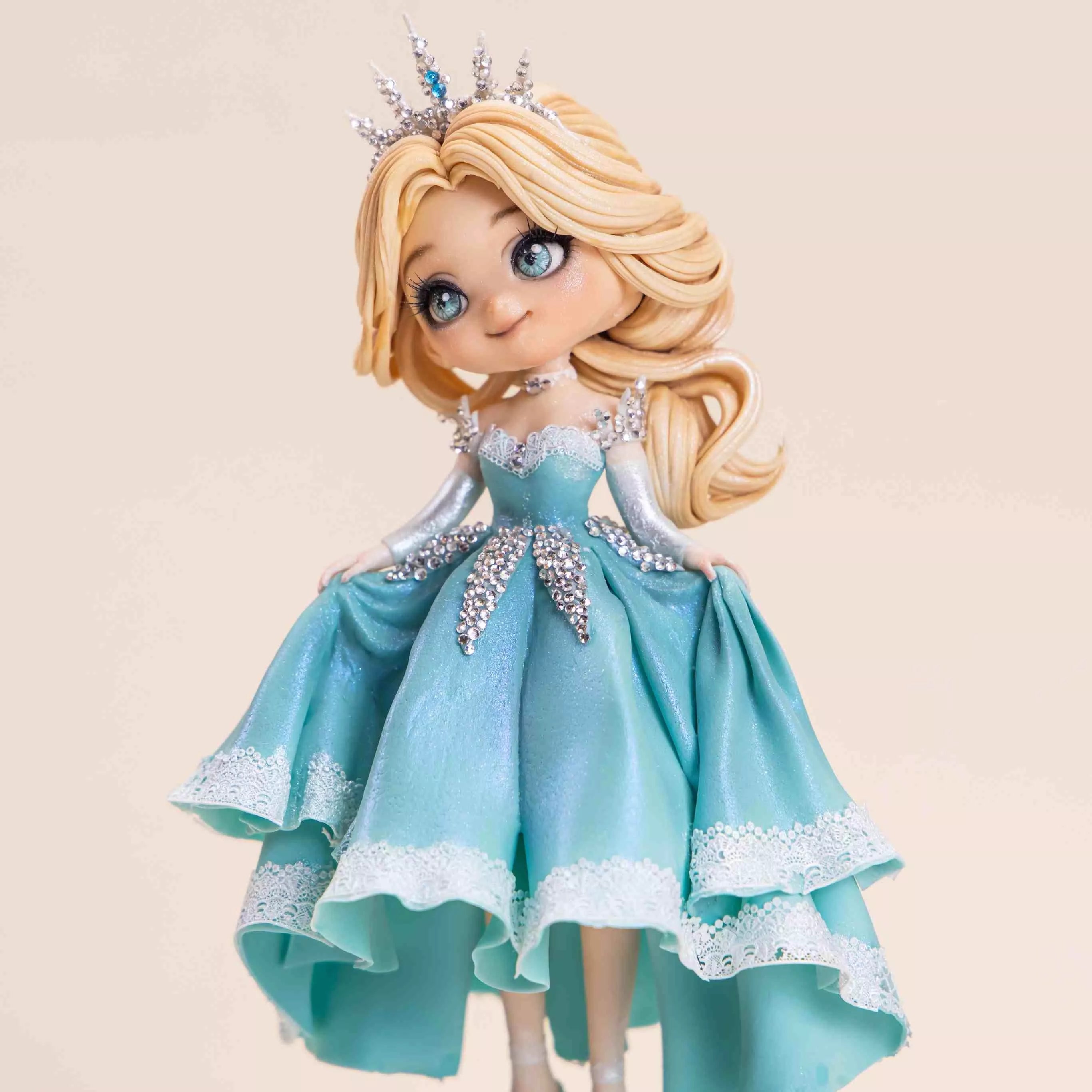 Fondant Elsa Princess Figurine Masterclass