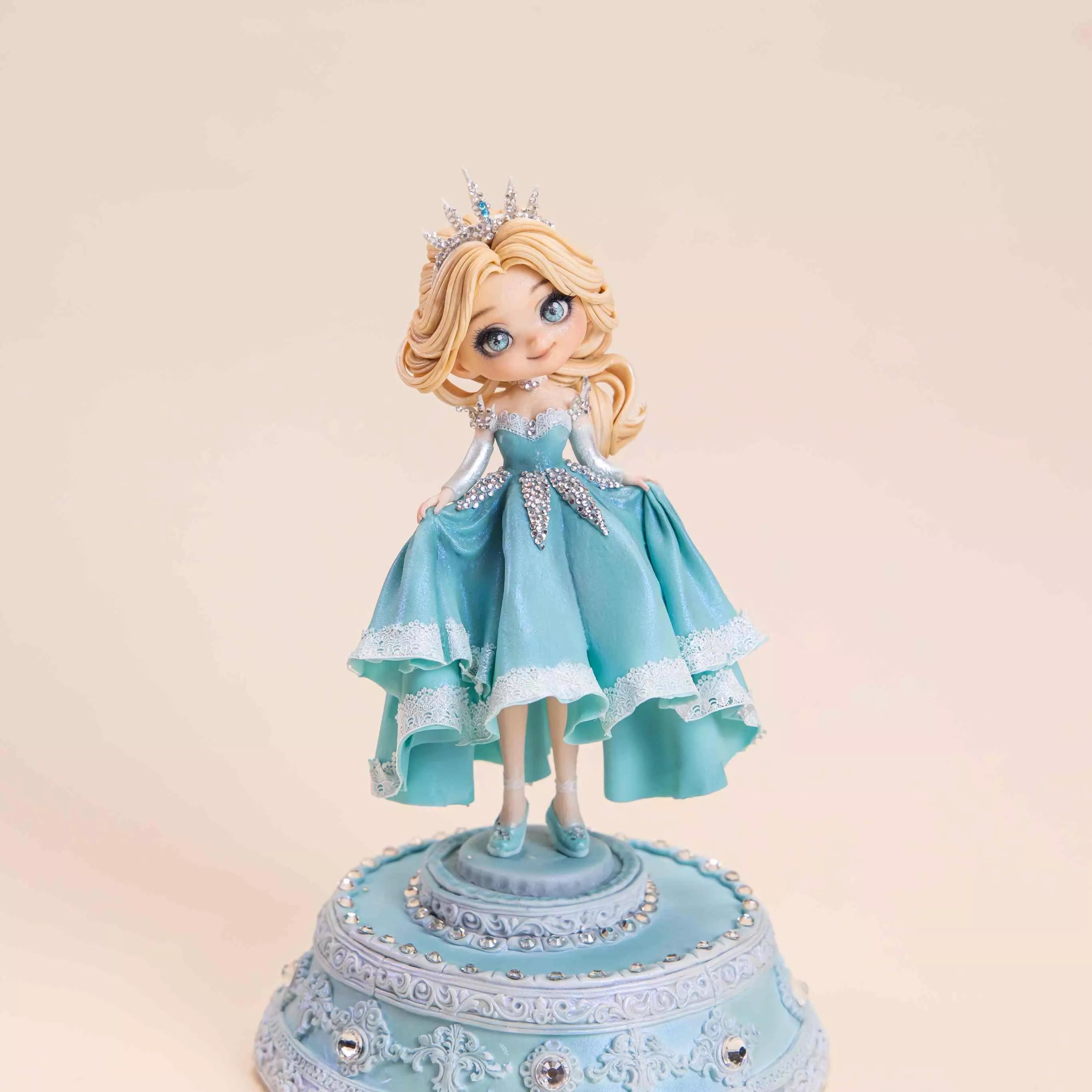 Fondant Elsa Princess Figurine Masterclass