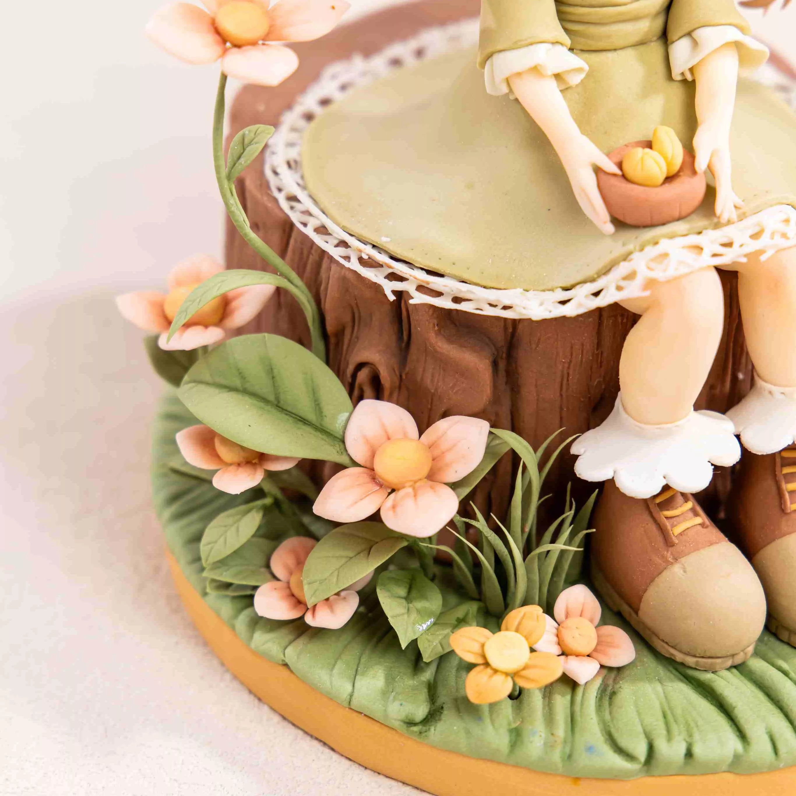 Girl on the Tree Stump Fondant Figurine Masterclass