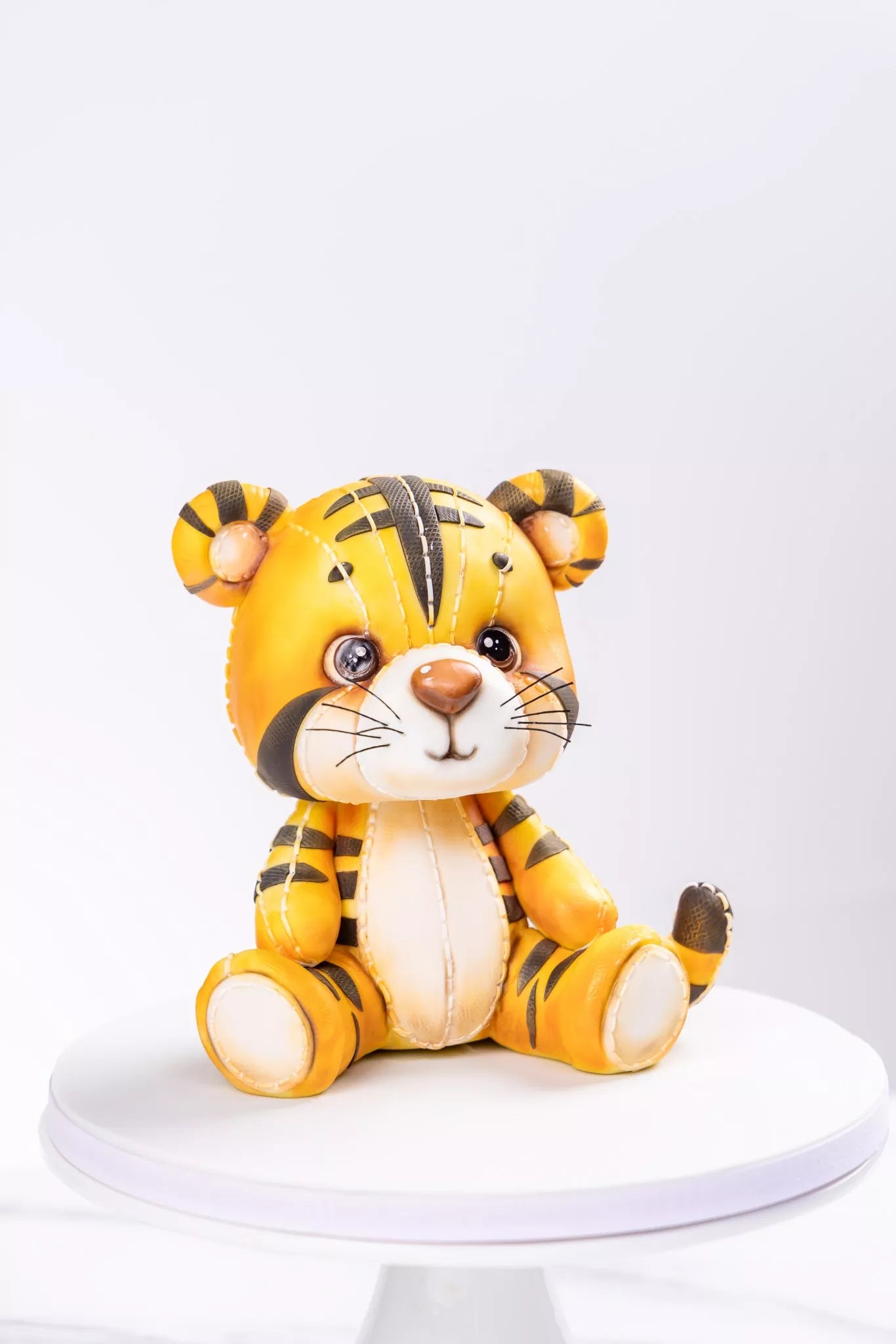 Sweet Sitting Tiger Fondant Cake Masterclass