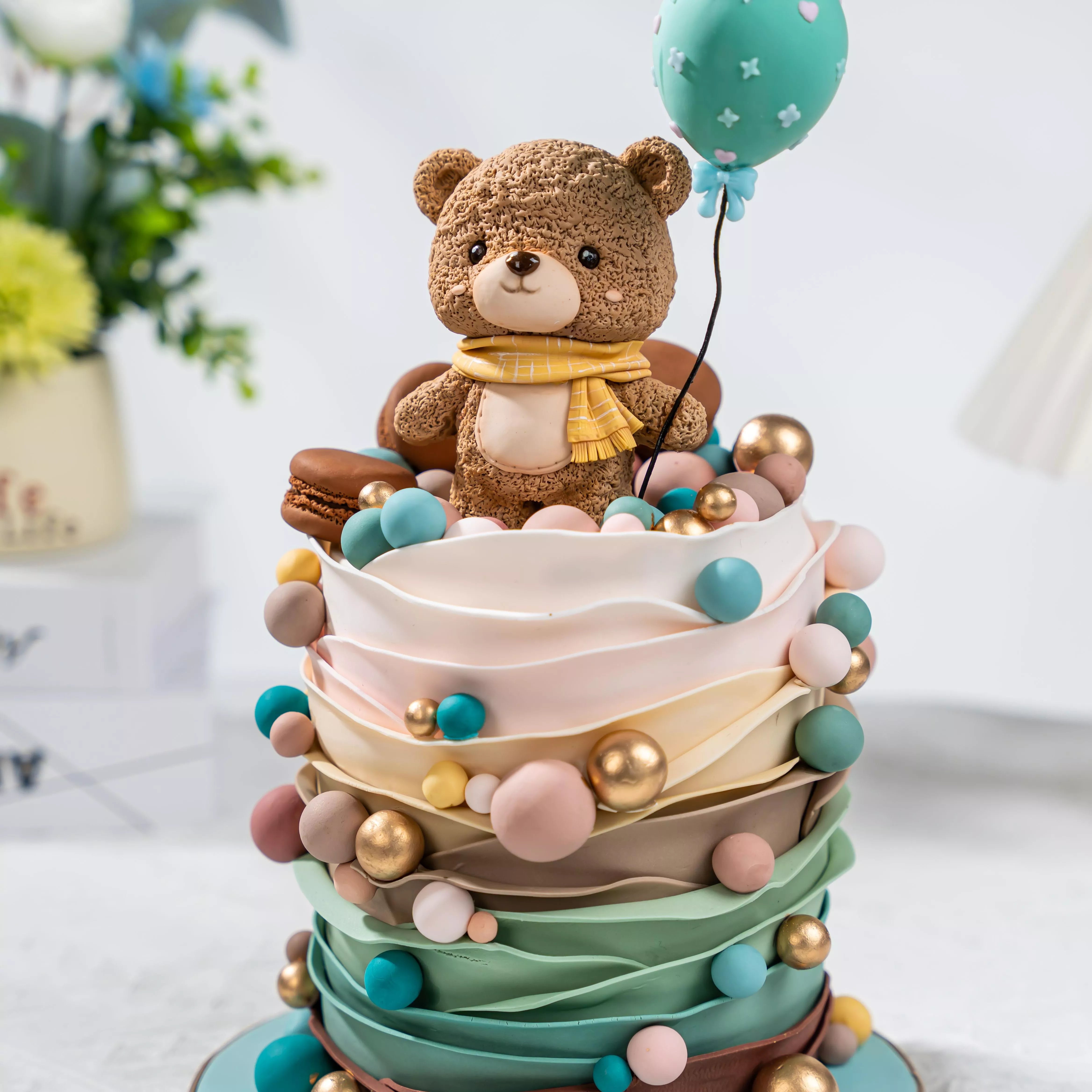 Plush Bear Cake Design Mastery