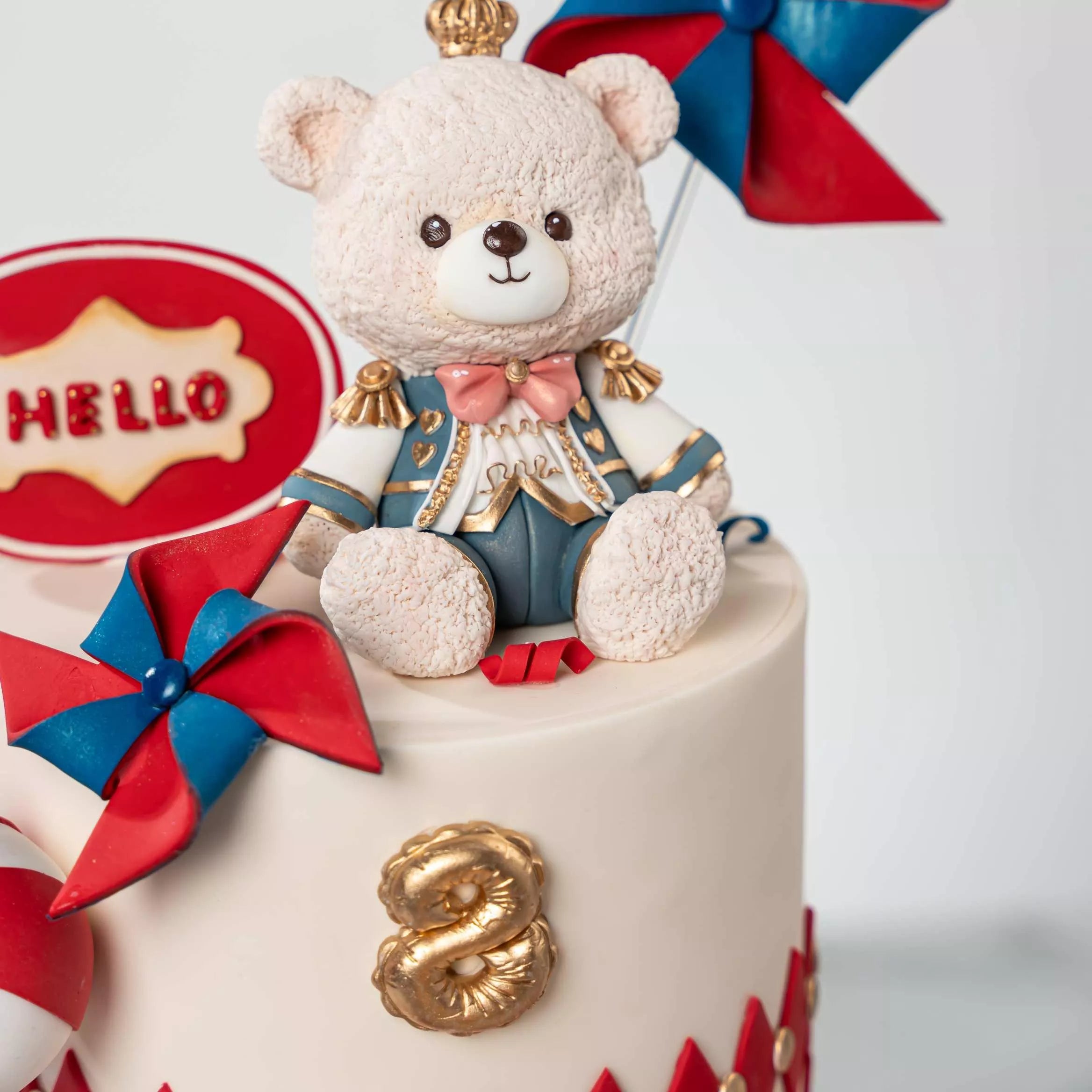 Dessert Crown Bear Fondant Figurine & Circus-Themed Cake Decoration Masterclass
