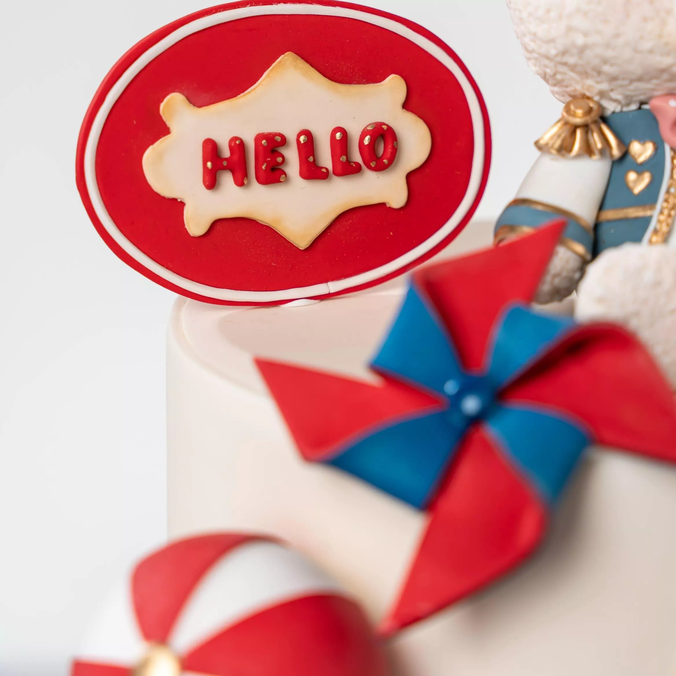 Dessert Crown Bear Fondant Figurine & Circus-Themed Cake Decoration Masterclass