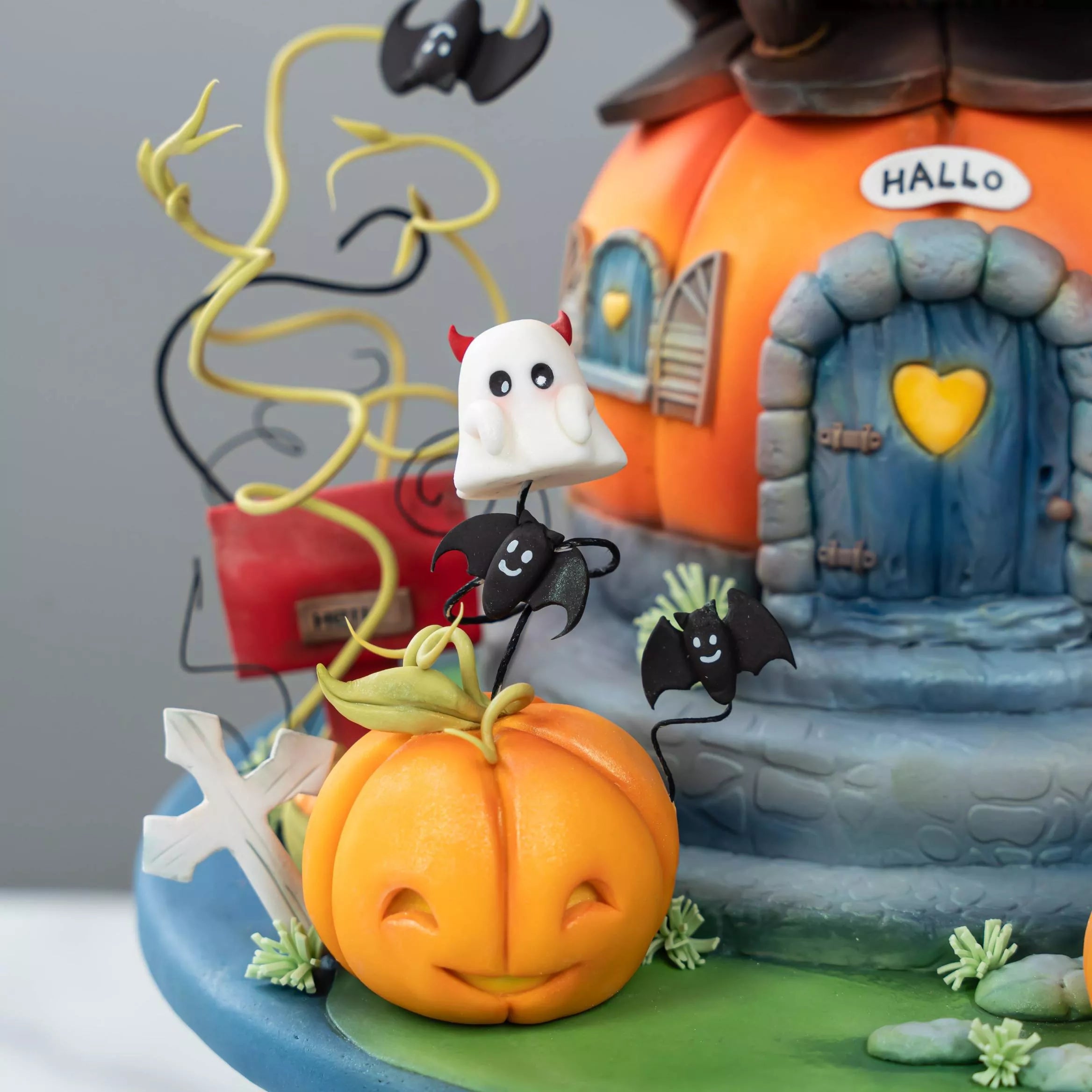 Halloween Raccoon Cake Sculpture Masterclass