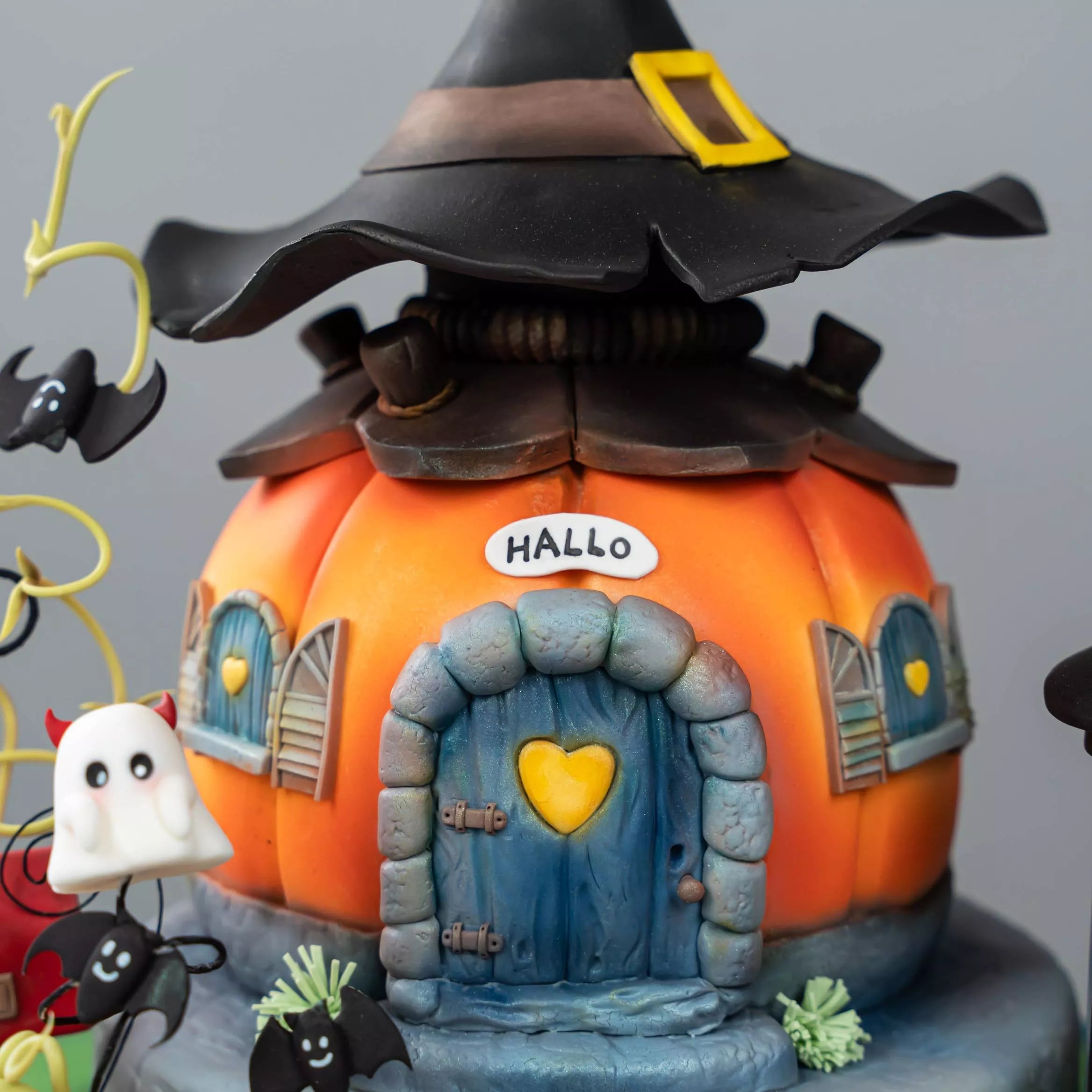 Halloween Raccoon Cake Sculpture Masterclass