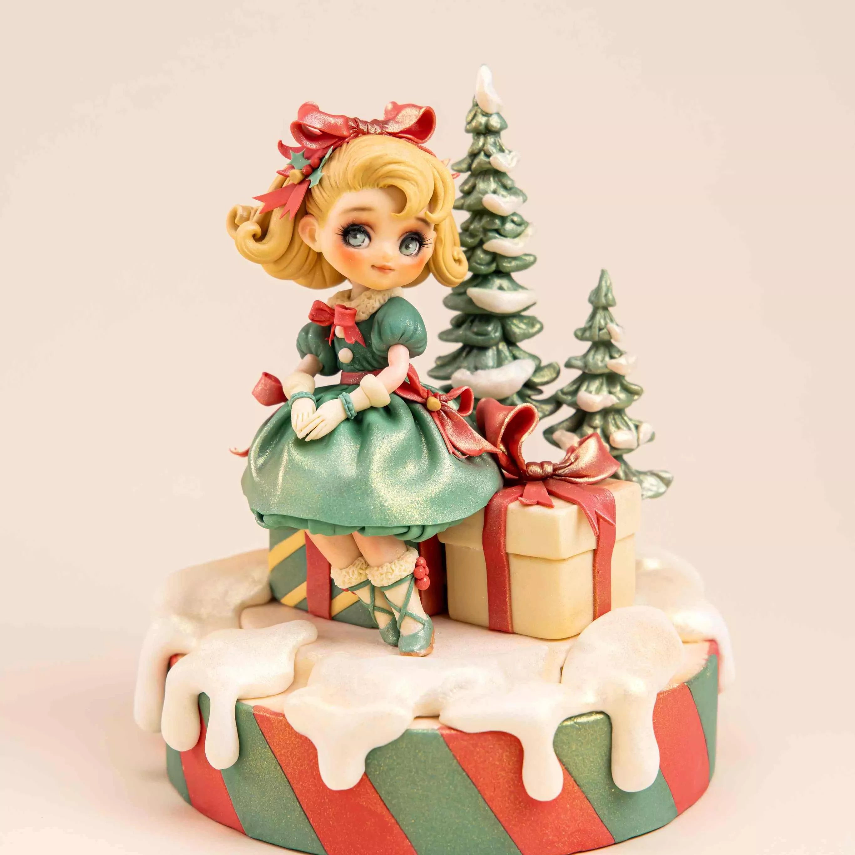 Girl Under the Christmas Tree Fondant Figurine Masterclass
