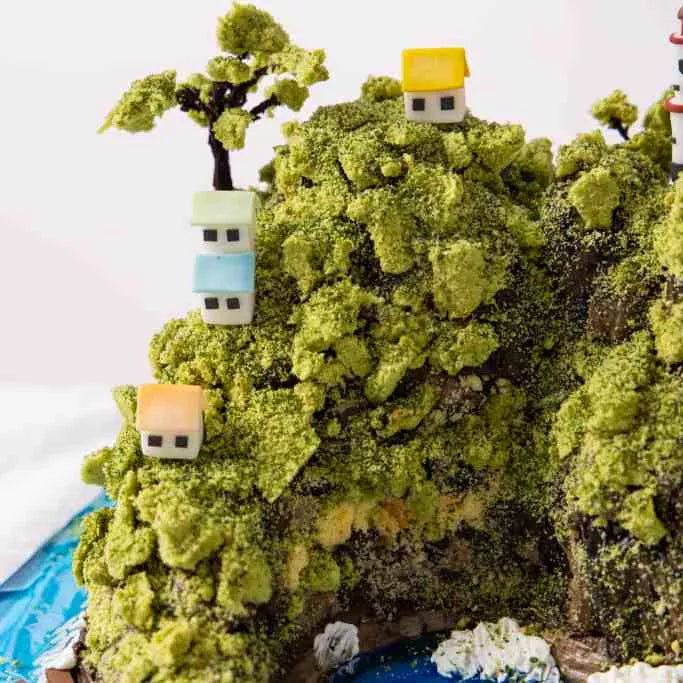Seaside Lighthouse Mini-Scape Cake Masterclass