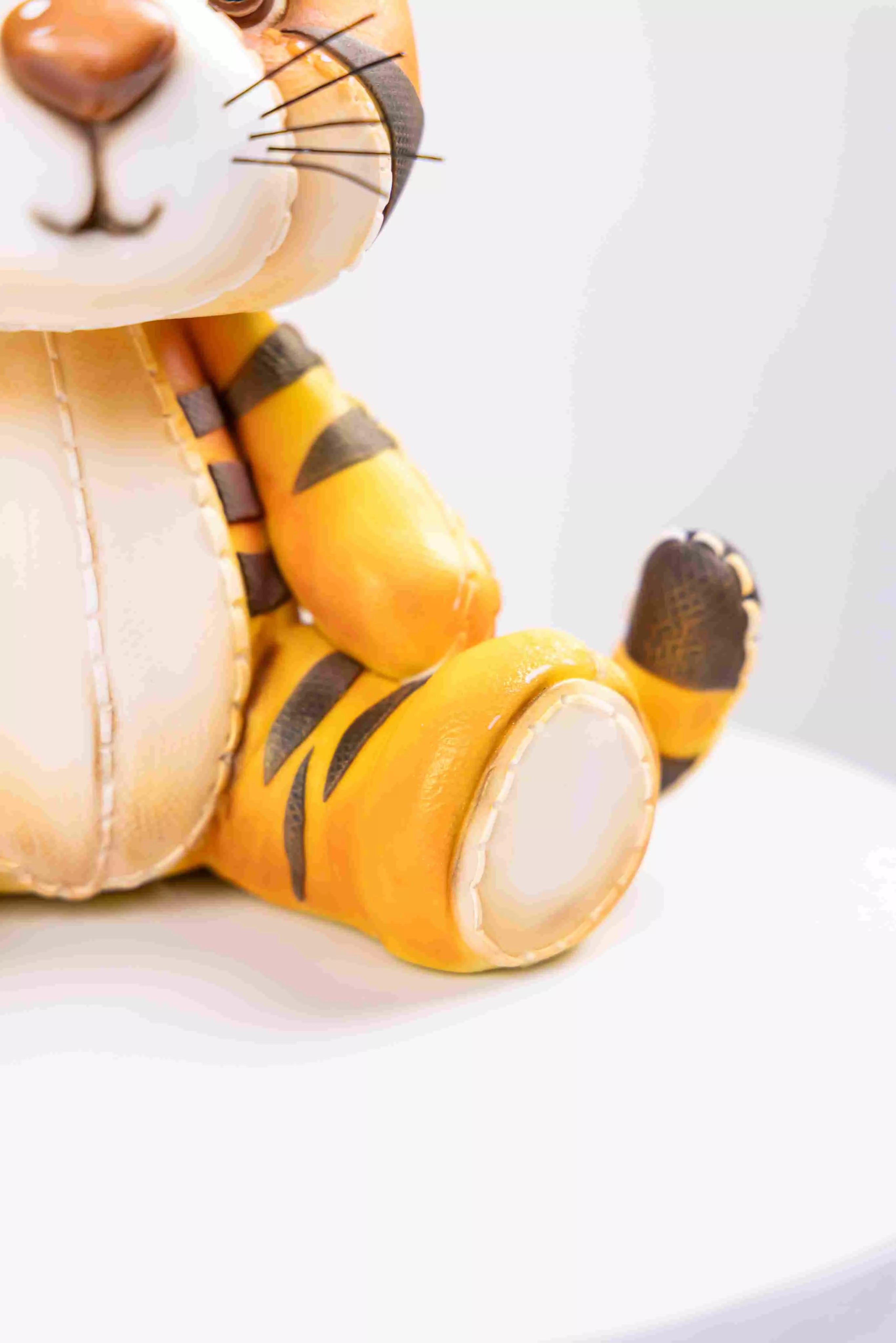 Sweet Sitting Tiger Fondant Cake Masterclass