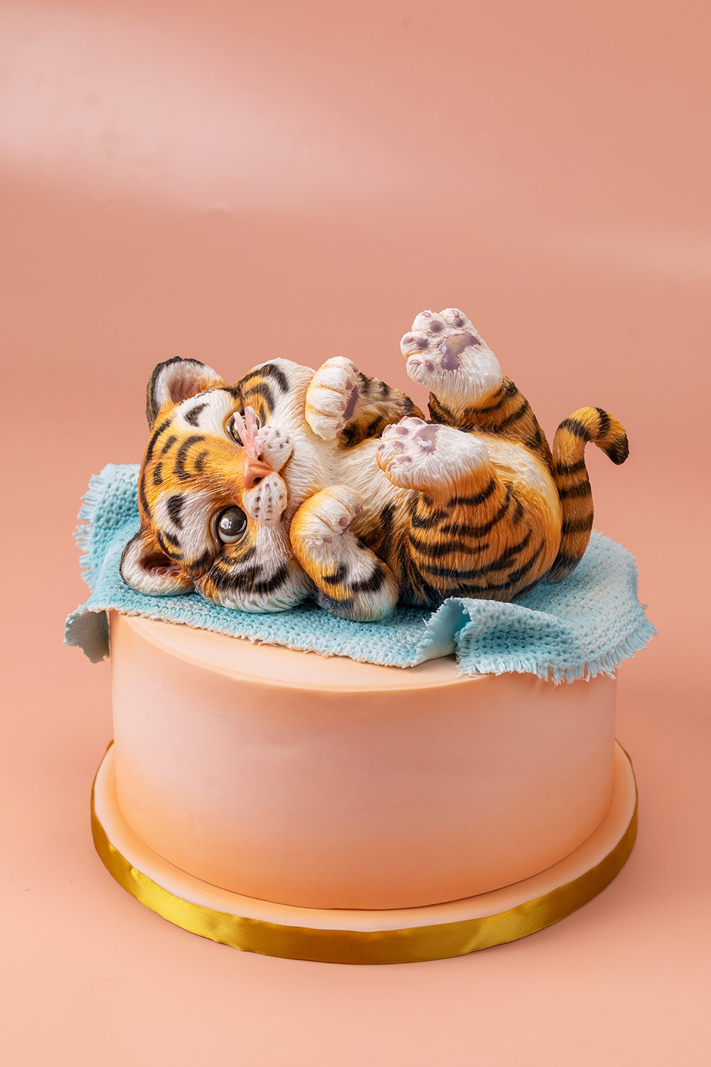 3D Cute Tiger Fondant Cake Course