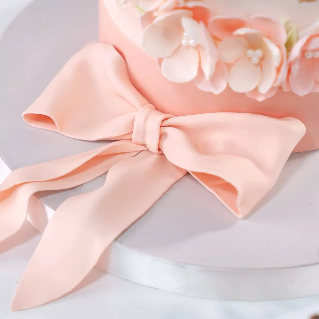 Fondant Pink Fox Cake Course