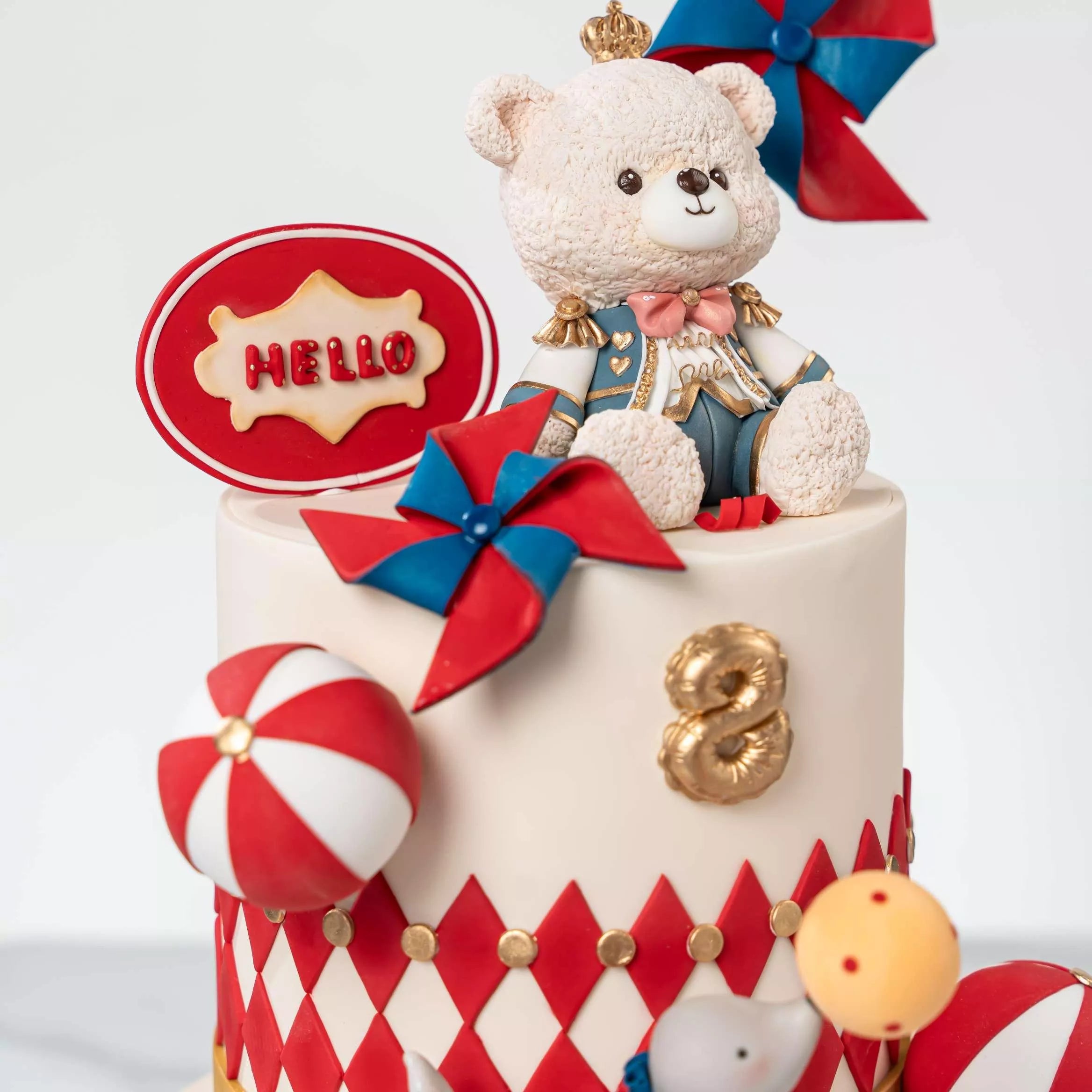 Dessert Crown Bear Fondant Figurine & Circus-Themed Cake Decoration Masterclass
