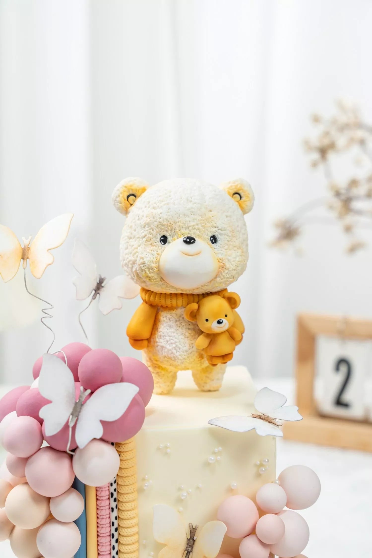 Hugging Little Bear Fondant Cake Masterclass
